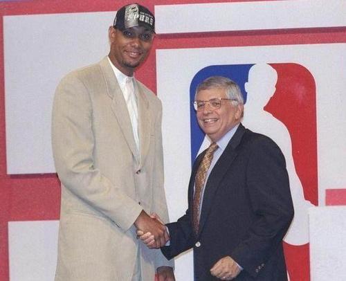 俱乐部的出 俱乐部的出