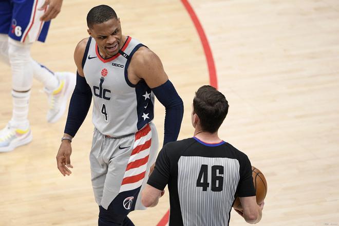 竞技瞬间往 竞技瞬间往