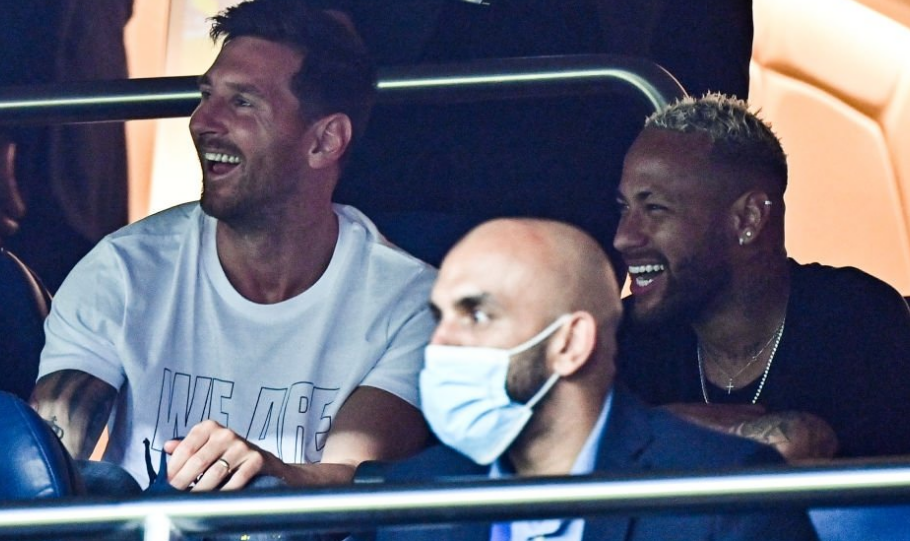 让前场压迫 让前场压迫