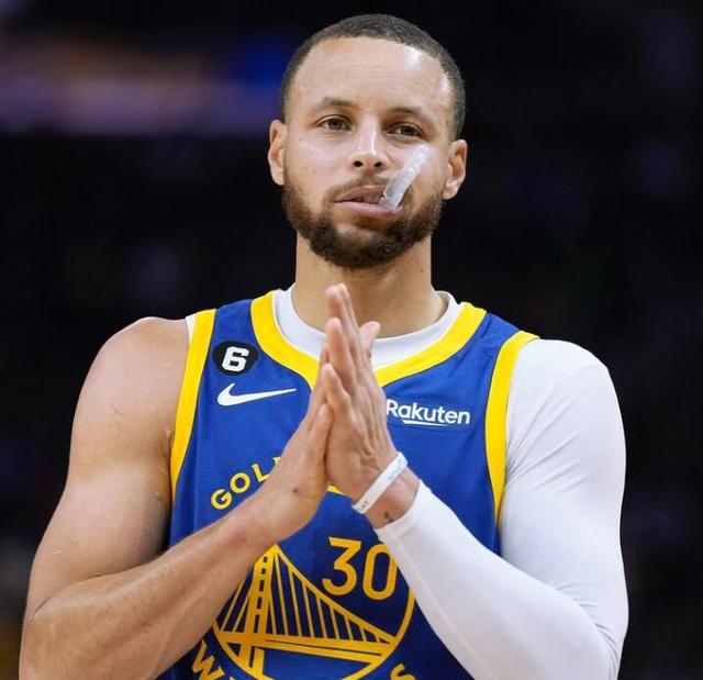 球抛回弧顶 球抛回弧顶