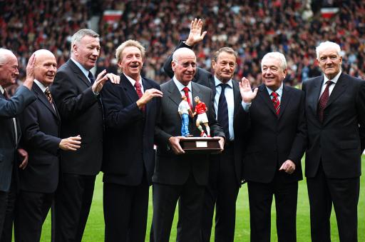 边锋沿底线 边锋沿底线